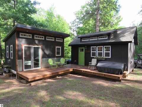 00 Brown Road, Cadillac, MI 49601