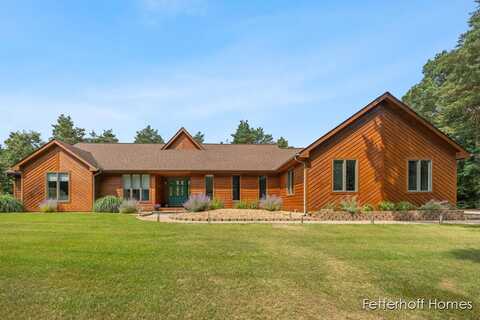 111 Sagamore Trail SE, Lowell, MI 49331