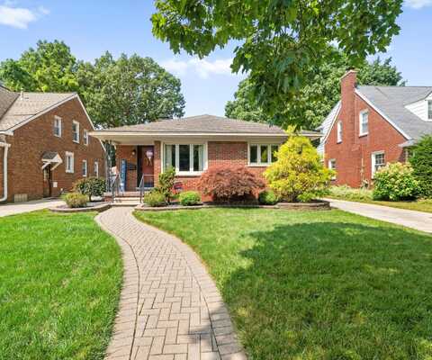 2476 Edgemont Street, Trenton, MI 48183