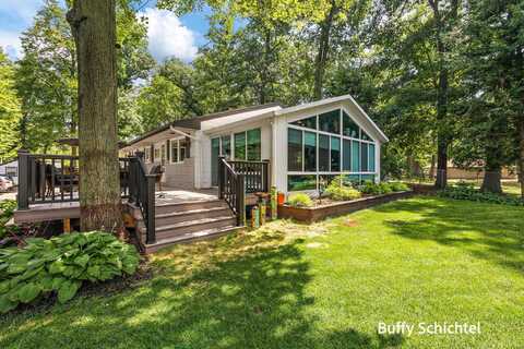 10765 Nichols Road, Holton, MI 49425