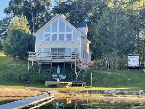 727 Treasure Island Drive, Mattawan, MI 49071