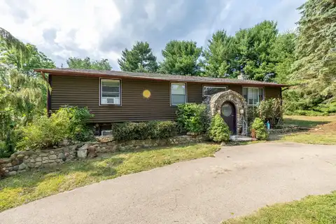 19744 Ivey Road, Chelsea, MI 48118