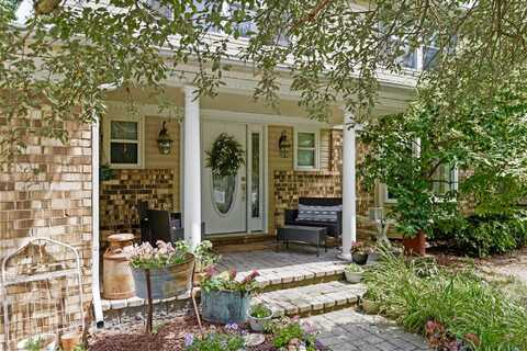 2981 Armstrong Drive, Lake Orion, MI 48360