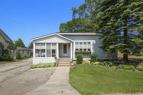 5989 Church Street, Holland, MI 49423