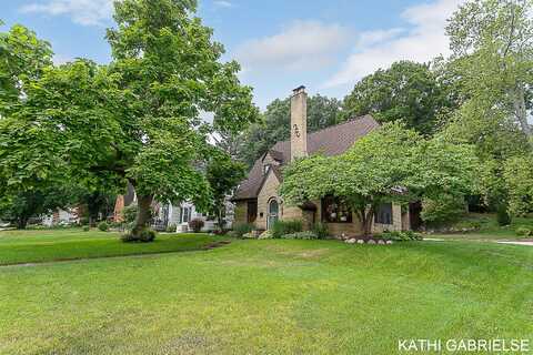 1001 Sheldon Road, Grand Haven, MI 49417