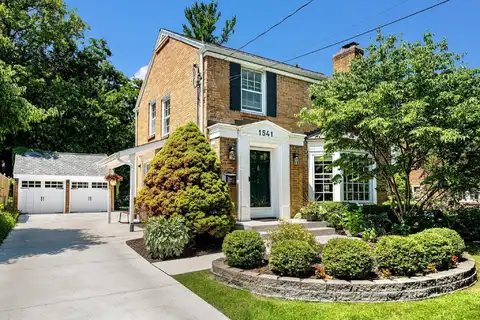 1541 Groton Road SE, East Grand Rapids, MI 49506