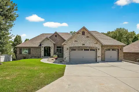 4374 E University Street, Springfield, MO 65807
