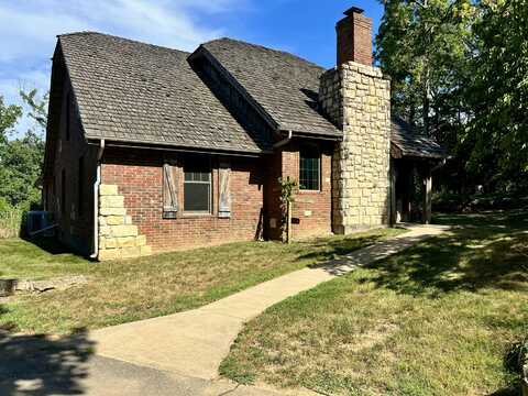 646 Rosewood Drive, Branson, MO 65616