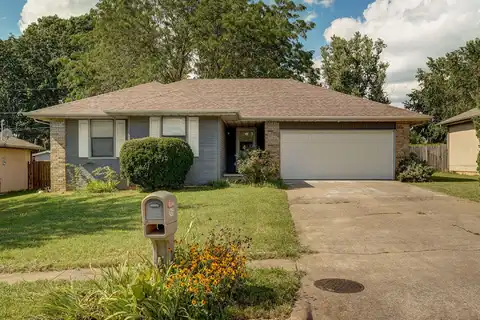 2455 W Roxbury Street, Springfield, MO 65807