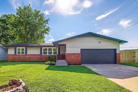 1674 S Catalina Avenue, Springfield, MO 65804