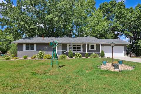 1711 S 11th Avenue, Ozark, MO 65721