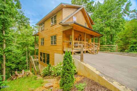 1543 Bear Valley Road, Sevierville, TN 37876