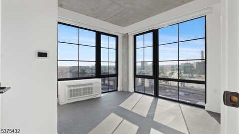 65 McWhorter Street, Newark, NJ 07105