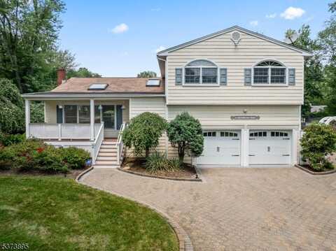 2 Buckingham Rd, Whippany, NJ 07034