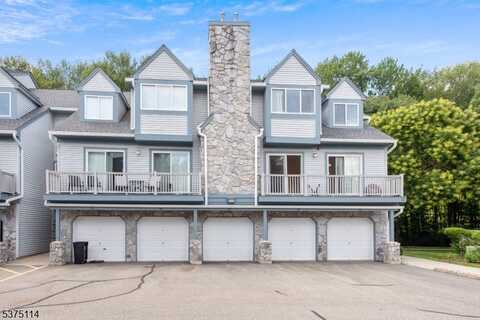 66 Garden Ct, Roxbury Township, NJ 07876