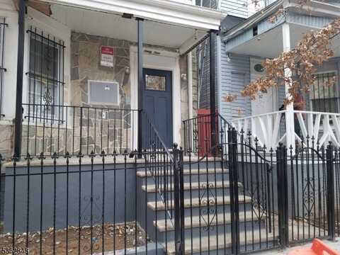 69-71 N 13Th St, Newark, NJ 07107