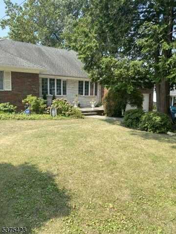 118 Country Ln, Clifton, NJ 07013