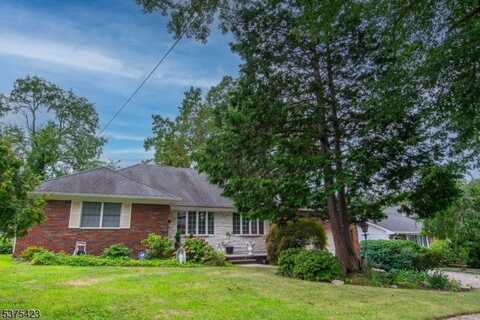 118 Country Ln, Clifton, NJ 07013