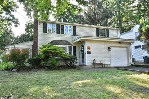 40 Campbell St, Waldwick, NJ 07463