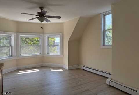 260 Summer Ave, Newark, NJ 07104