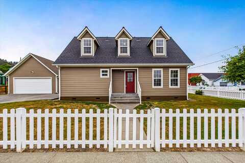 389 Berding Street, Ferndale, CA 95536