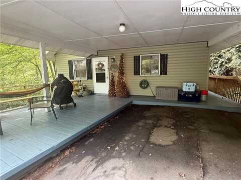 61 River Loop, Newland, NC 28657