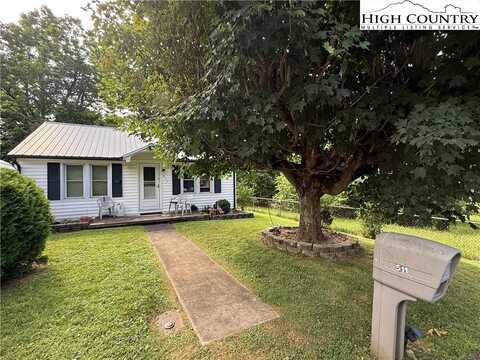 511 Ridgecrest Avenue, West Jefferson, NC 28694