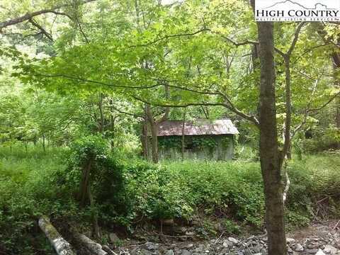 3771 Hwy 421 N Highway, Vilas, NC 28692