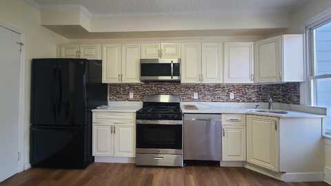 135 72ND ST, North Bergen, NJ 07047