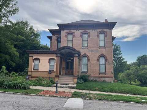 402 S 12th Street, Saint Joseph, MO 64501