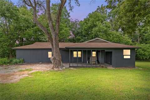 25 SW 600 Road, Warrensburg, MO 64093