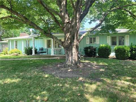 3701 N 155th Street, Basehor, KS 66007