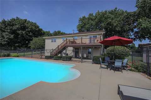 122 S 3rd Court, Lansing, KS 66048