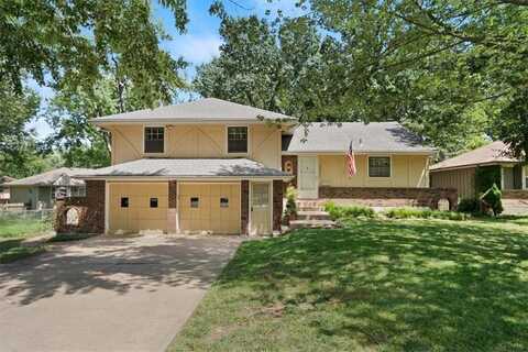 13301 Manchester Avenue, Grandview, MO 64030
