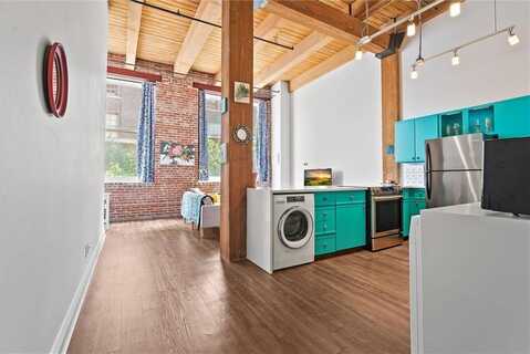 308 W 8th Street, Kansas City, MO 64105