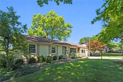 8914 Western Hills Drive, Kansas City, MO 64114