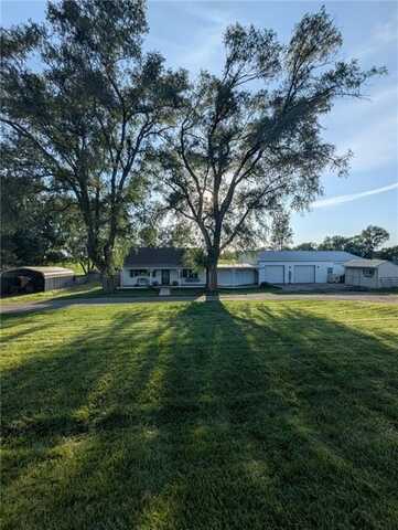 23151 207th Street, Tonganoxie, KS 66086