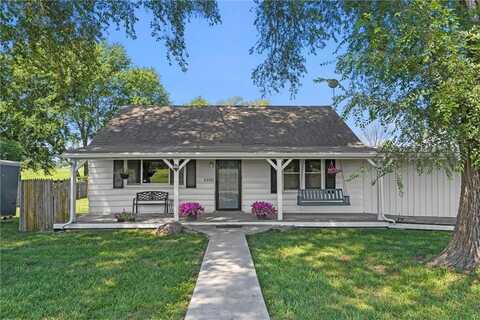 23151 207th Street, Tonganoxie, KS 66086