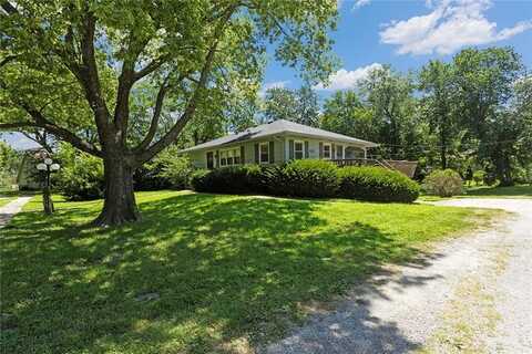 401 S 20th Street, Leavenworth, KS 66048