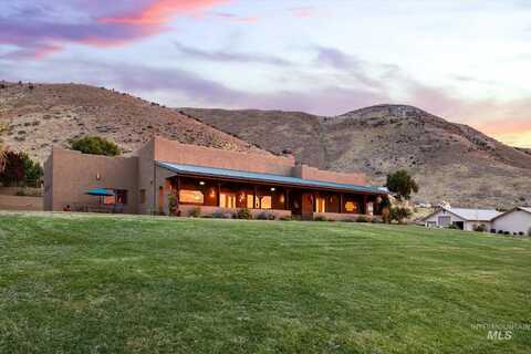 997 Hermosa St, Emmett, ID 83617