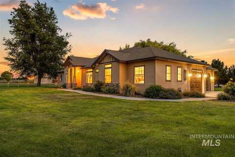 8815 Lake Shore Dr, Nampa, ID 83686