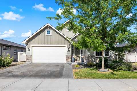 4569 N Tirso Ave, Meridian, ID 83646
