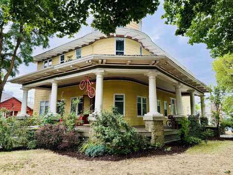 207 W 1st Street, Moscow, ID 83843