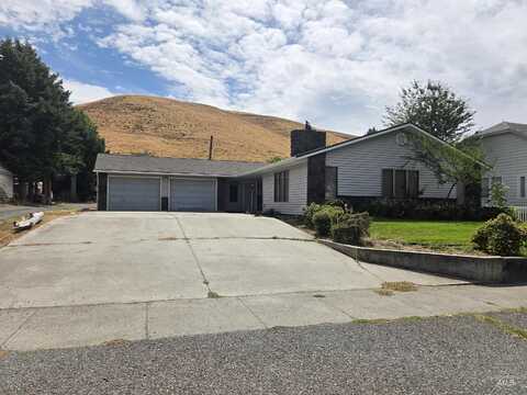 1340 Pataha, Pomeroy, WA 99347