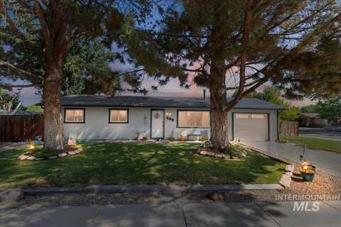 809 Hudson, Middleton, ID 83644