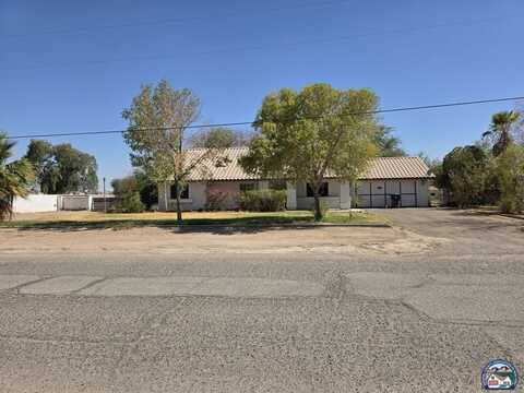 637 Hamblet Rd, Imperial, CA 92251
