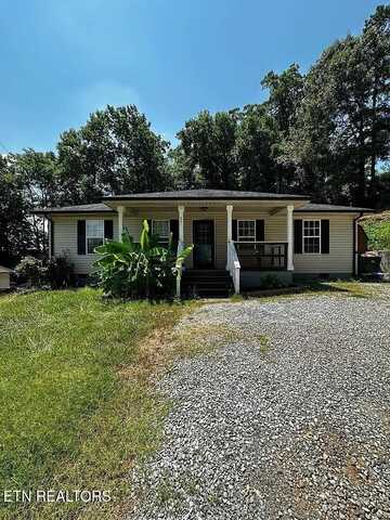 621 Latham Ave, Knoxville, TN 37920