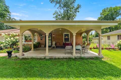 2214 Johnson Street, South Bend, IN 46628