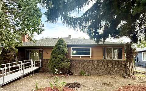 2407 Wantland Avenue, Klamath Falls, OR 97601