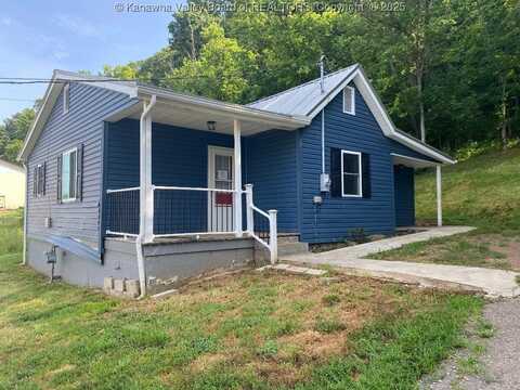 105 Okey Avenue, Nitro, WV 25143